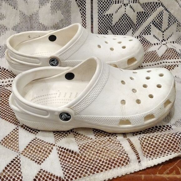 Crocs - Picture 2 of 5